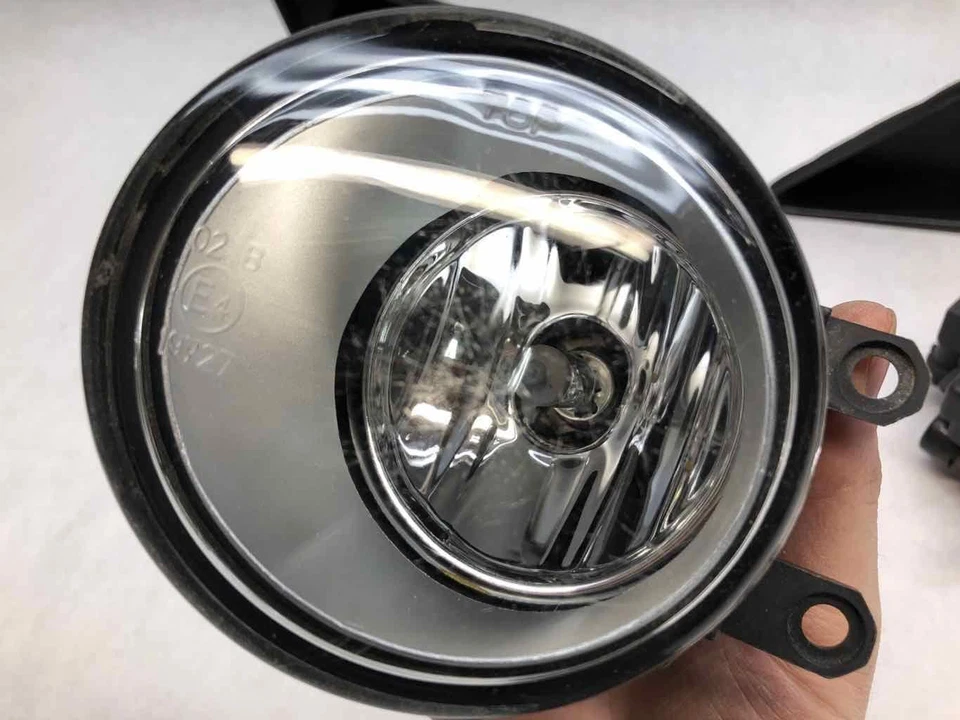 Luces antiniebla izquierda derecha Toyota Corolla 2009-2013 mercado de accesorios con moldura y arnés Foto 3 de 4