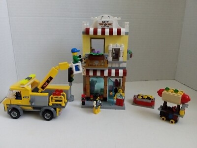 Lego City Coffee Shop with Minifigures and Accessories Lot