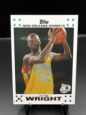 2007-08 Topps Julian Wright Rookie Card #13 - New Orleans Hornets. rookie card picture