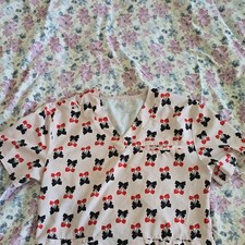 Disney Minnie Mouse Bow Print Scrub Top Black Red Beige Patterned Unisex