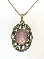 NEW ITEM*HANDCRAFTED VTG CARVED ROSE QUARTZ SCARAB EGYPTIAN REVIVAL NECKLACE.#2g