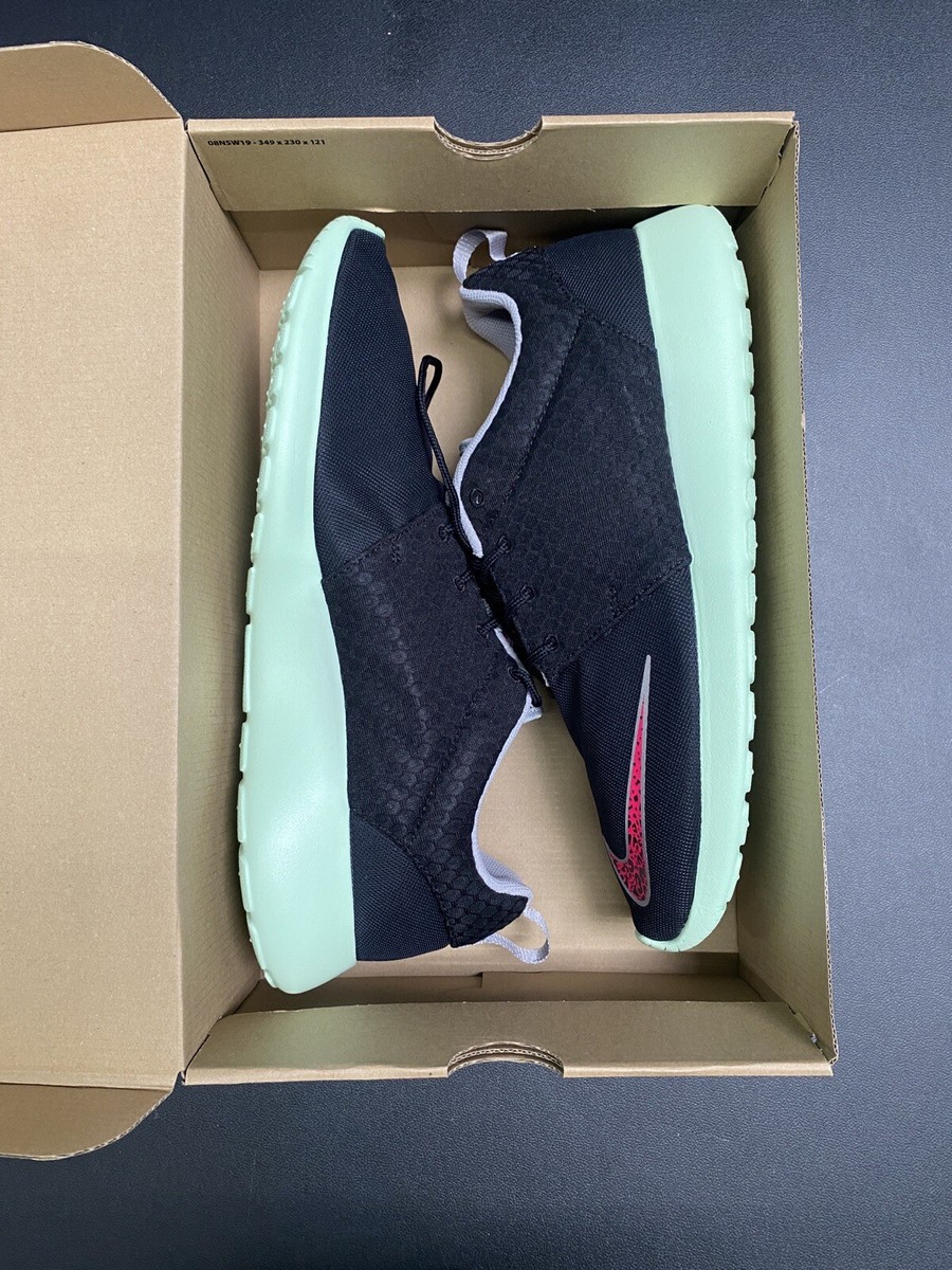 Nike Rosherun FB Yeezy #580573-063 Size 13