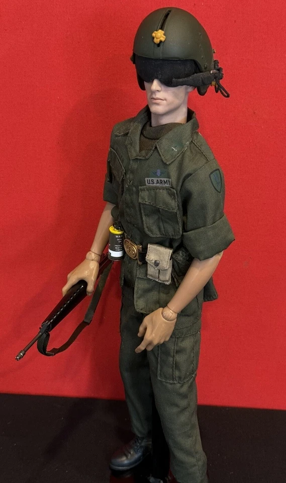 1/6 US ARMY MAC-V SOG VIETNAM WAR HELICOPTER PILOT BANDIT JOES CUSTOM. - Image 3 of 4