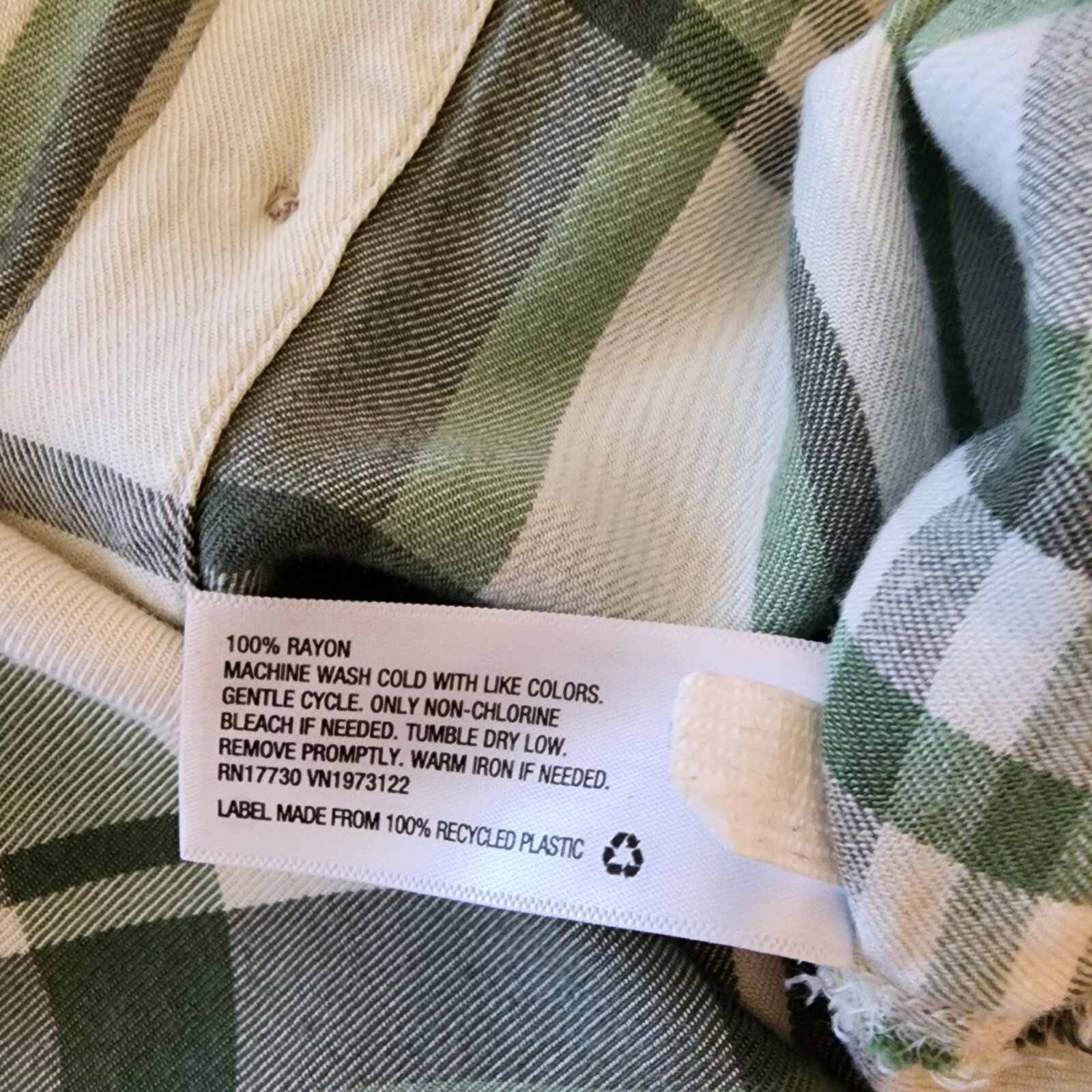 Universal Thread Button Down Plaid Shirt Green Si… - image 14