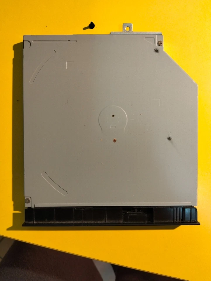 ASUS F555QG masterizzatore DVD rewriter SATA DA-8AESH DA-8AESH15B - Immagine 2 di 4