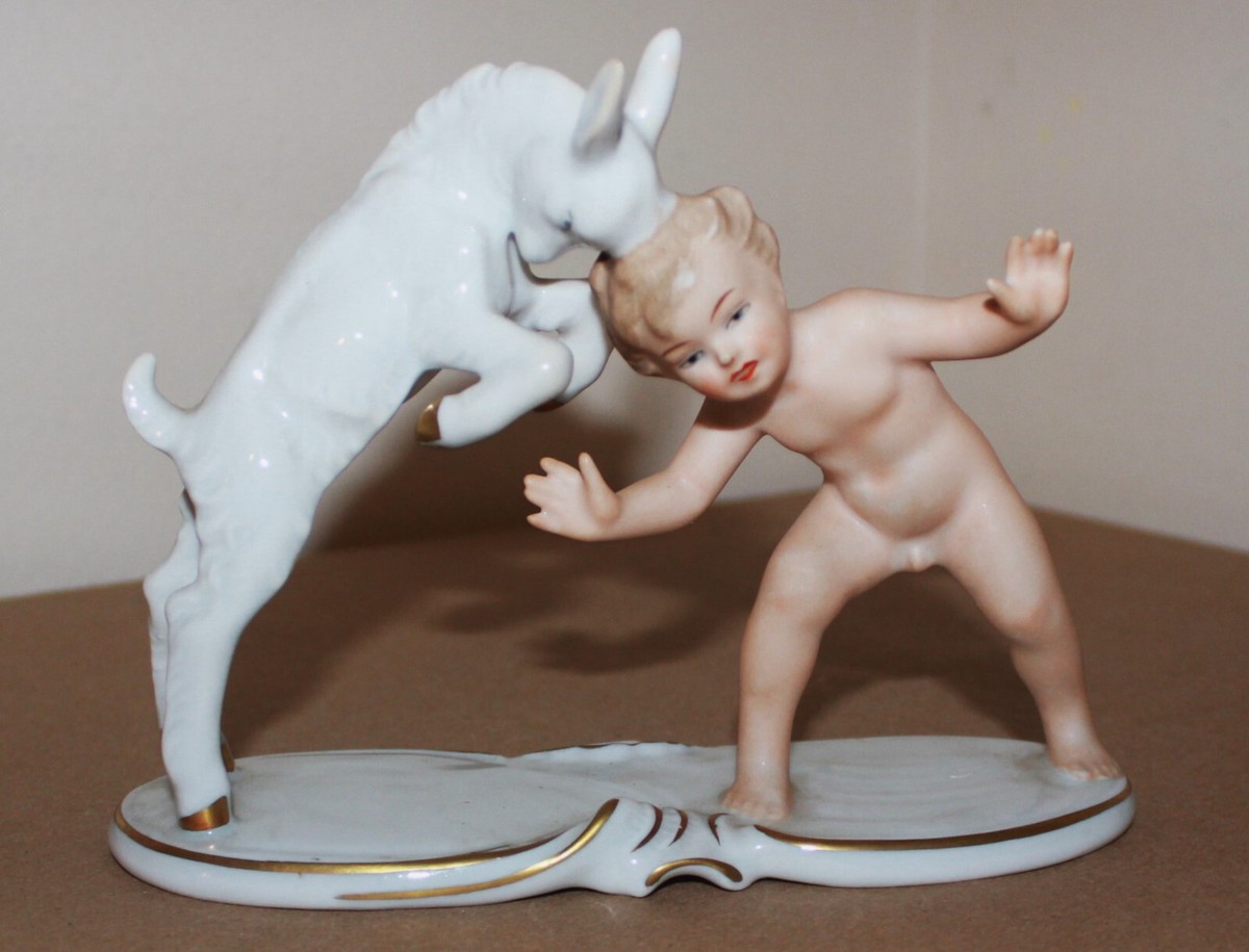 Vintage 1963 Wallendorf Schaubach Kunst Porcelain Figurine Putti