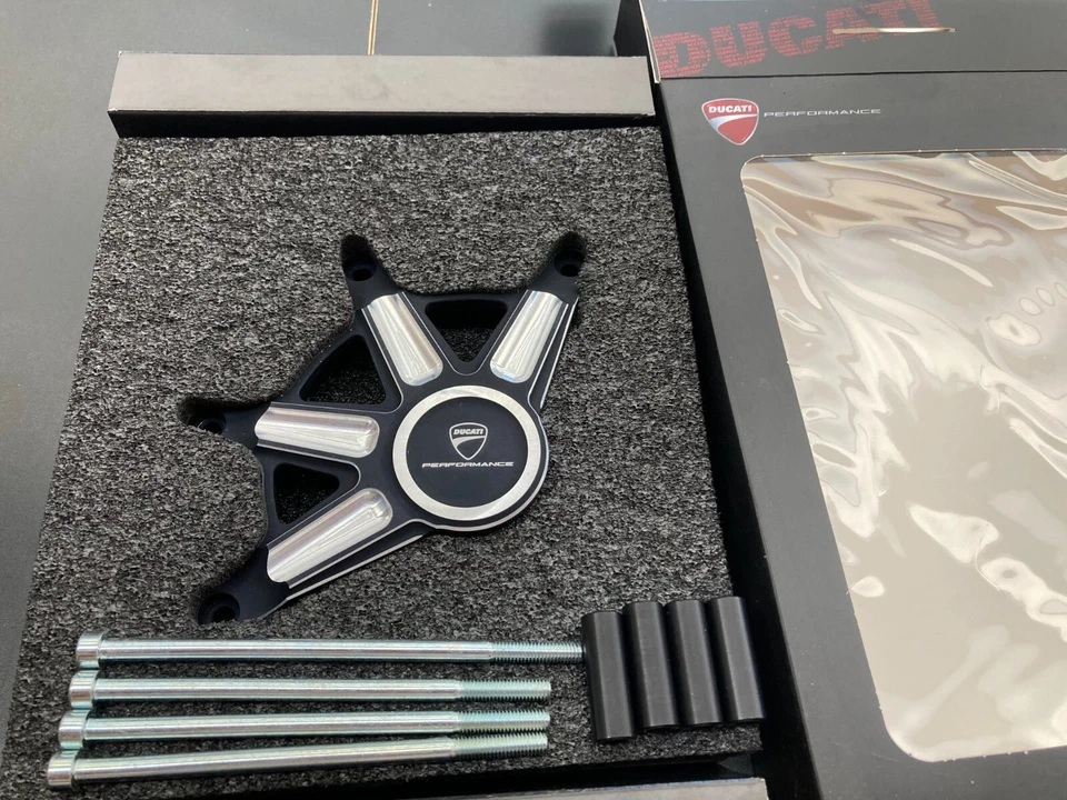 Coperchio Cover Frizione in Alluminio per Ducati Diavel 1200 Codice 96863412B