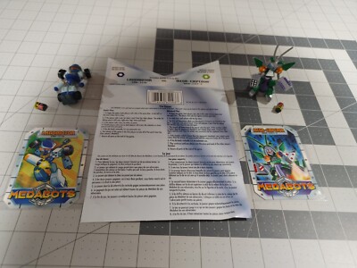 Medabots LANDMOTOR VS MEGA-EMPEROR 2.5'' Figure with card and die Hasbro Takara