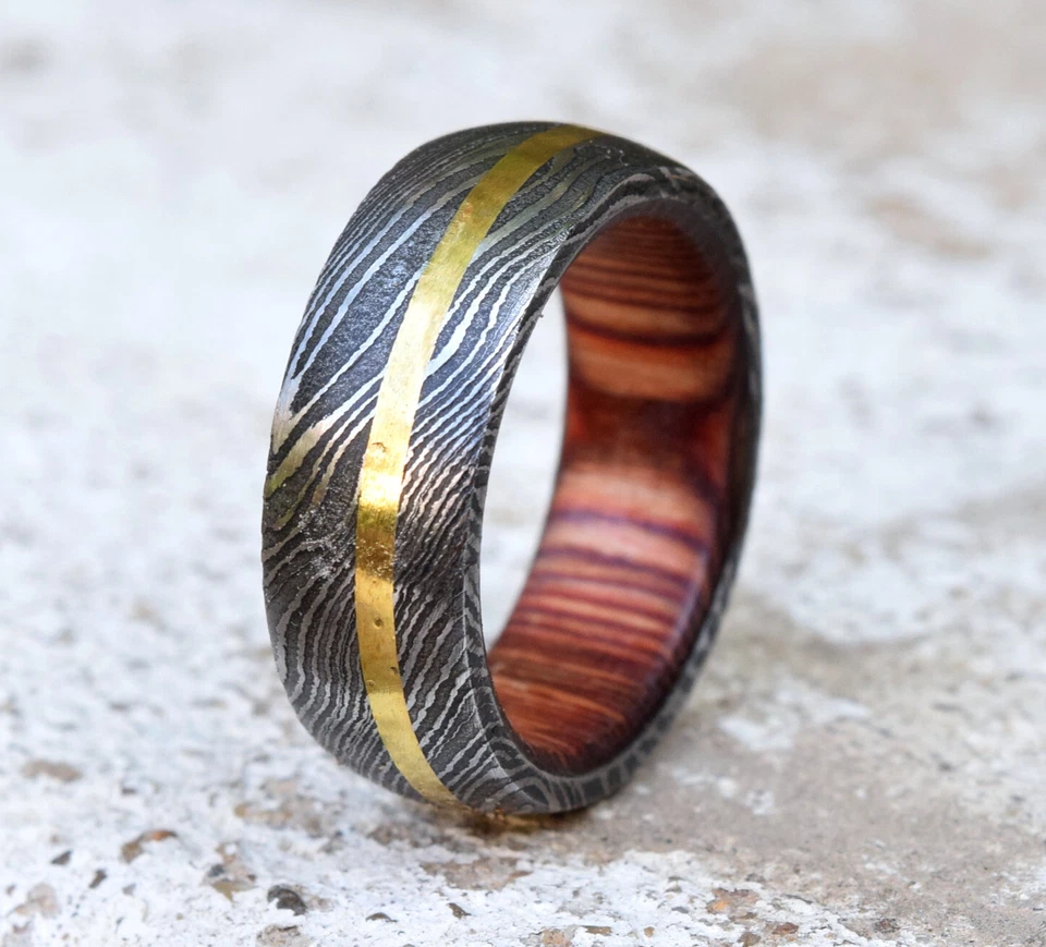 Anillo Damasco con incrustación de latón dorado hecho a mano personalizado banda de compromiso manga de madera para hombre Foto 2 de 4