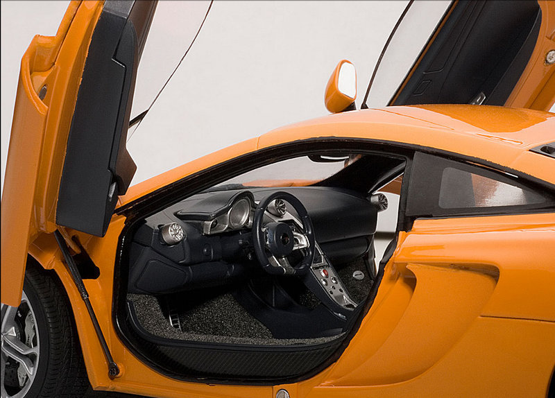 オートアート 1/18 ミニカー マクラーレン MP4-12C オレンジ Amazon | AUTOart 1/18 マクラーレン MP4-12C (オレンジ) 完成品