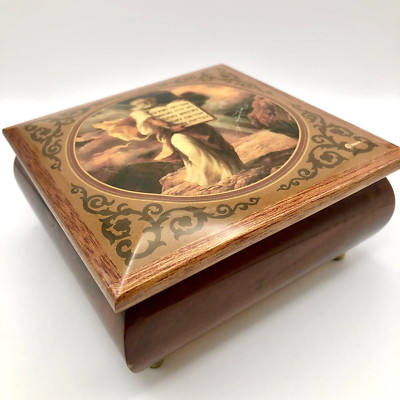 Reco wood Music Box - Moses Ten Commandments Plays Chariots of Fire - Garri Katz