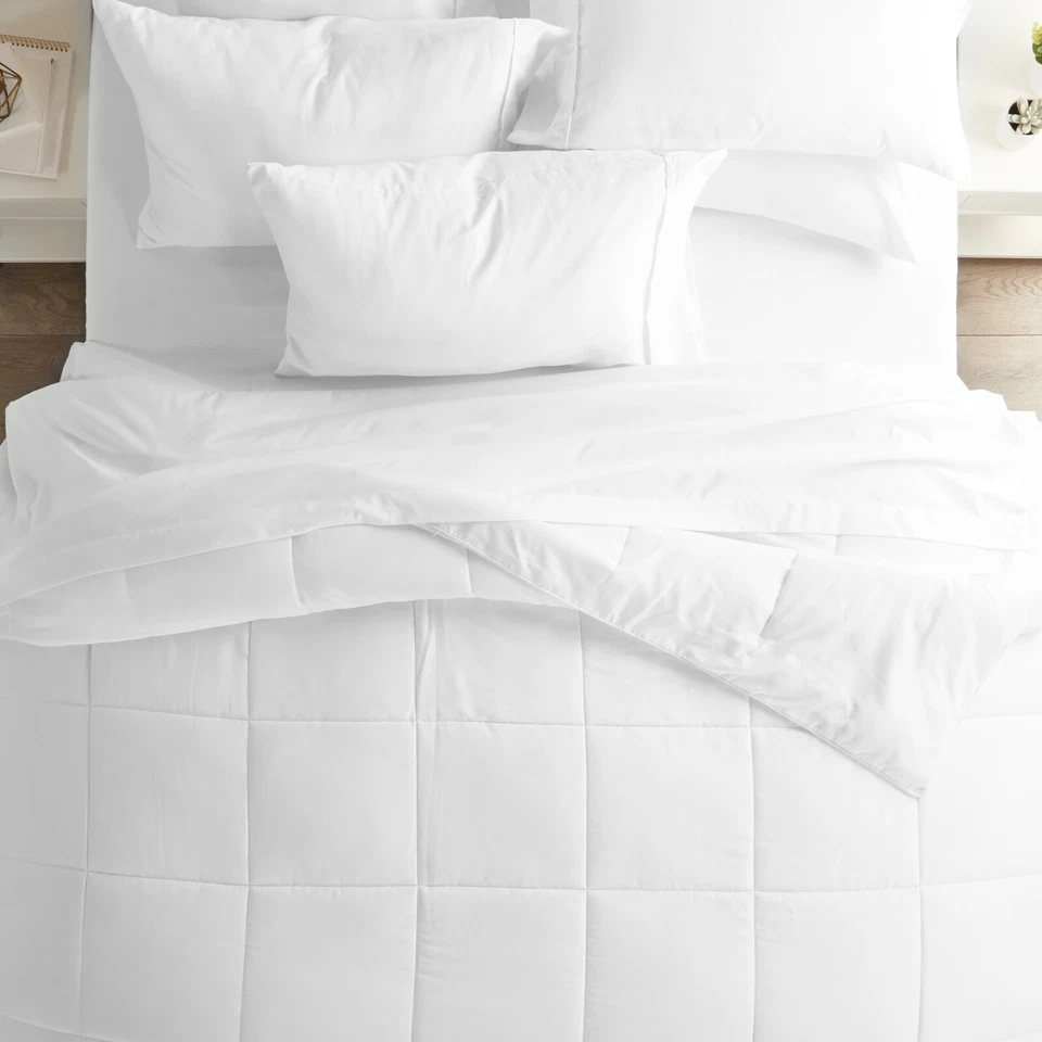 Hotel Collection Soft Down Alternative Lightweight Comforter / Duvet Insert - Image 2 of 3