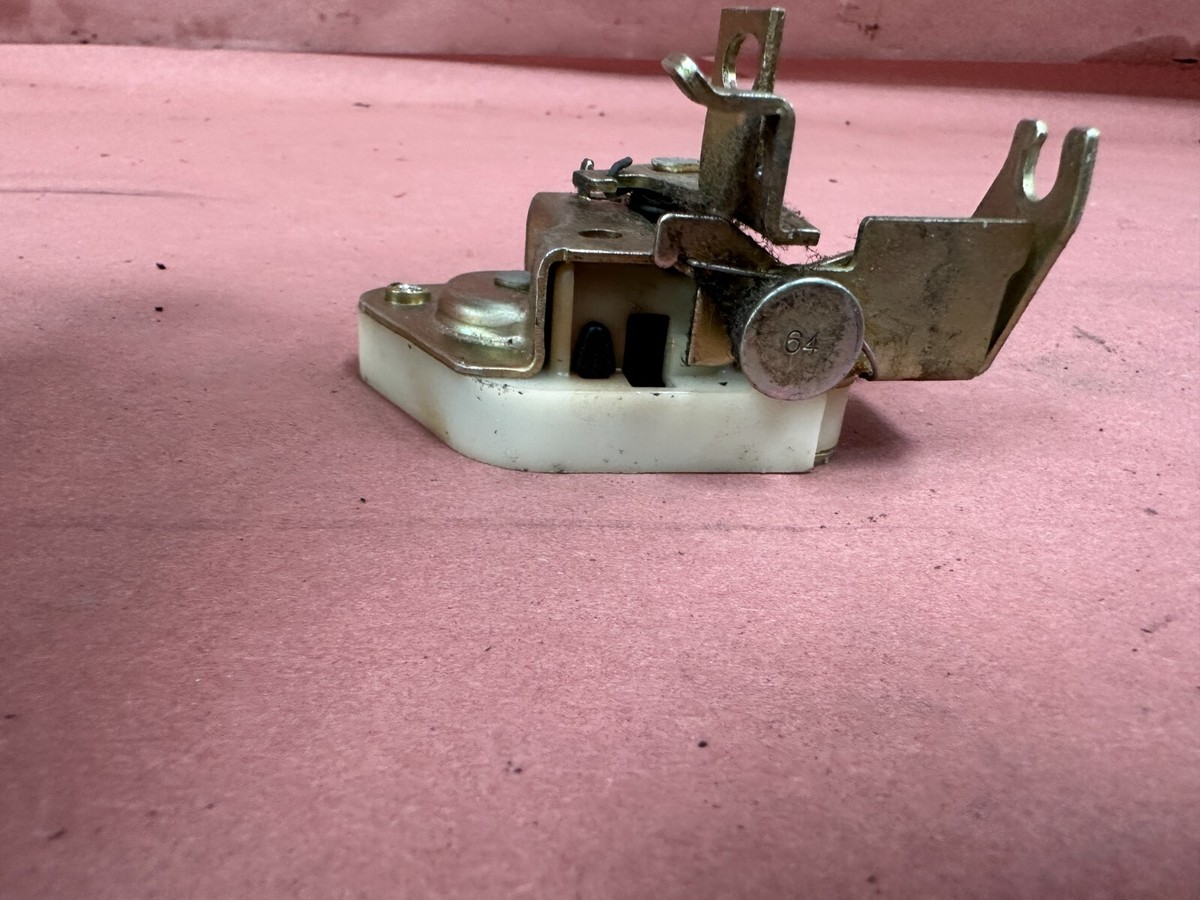 Nissan 300ZX Door Latch Lock Front Left OEM #86154 | eBay