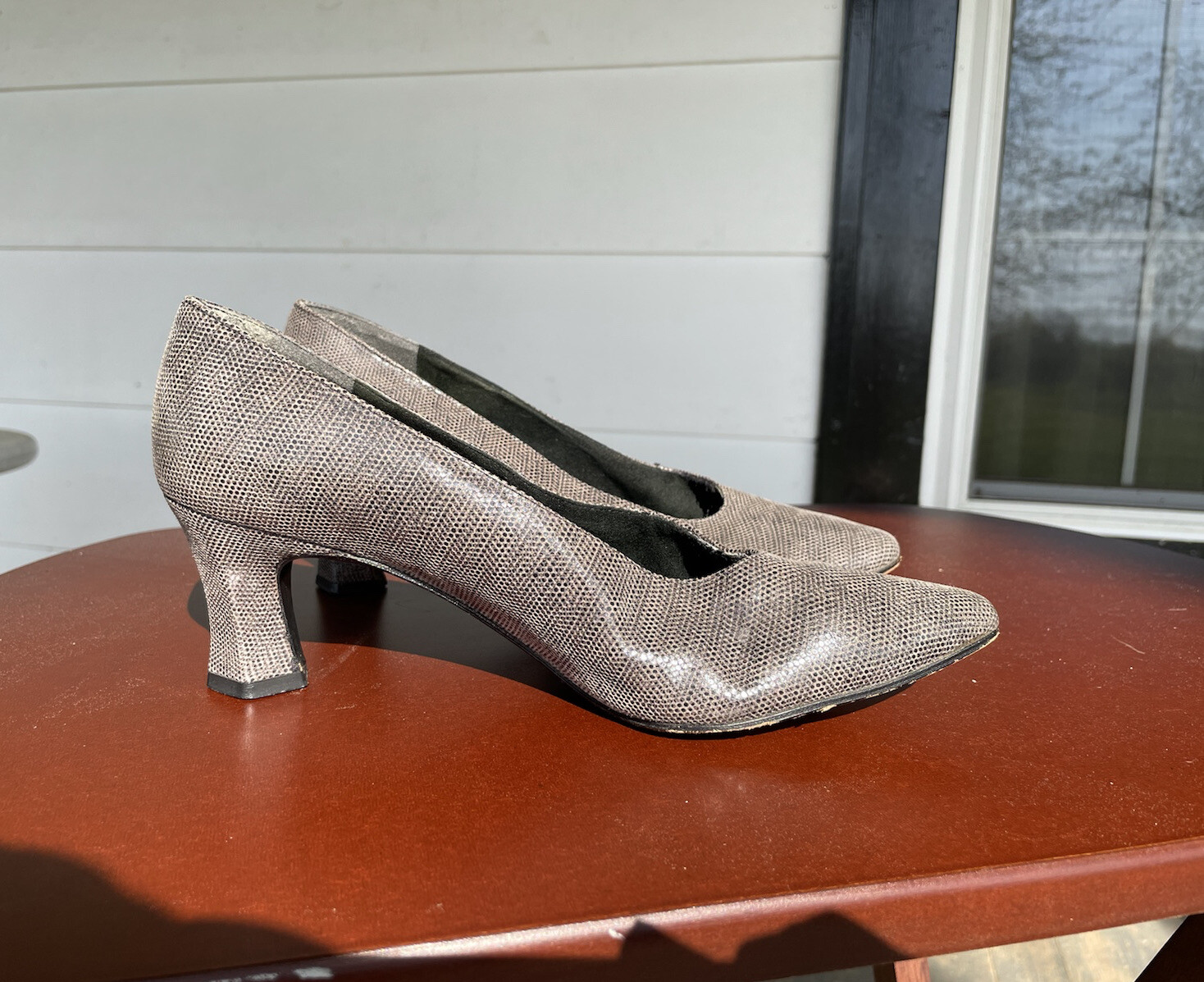 Stuart Weitzman Vintage 1990s Grey Block Heel Shoes … Gem