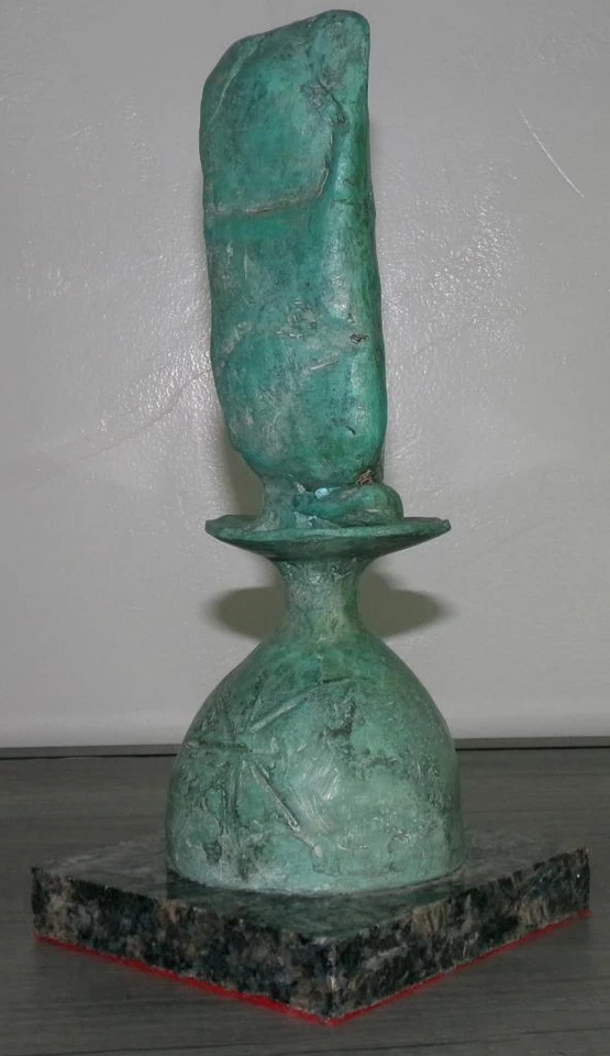 БРОНЗОВАЯ СКУЛЬПТУРА JOAN MIRO «БЮСТ ЧЕЛОВЕКА» ПОДПИСАННАЯ И ПРОНУМЕРОВАННАЯ - Изображение 2 из 4