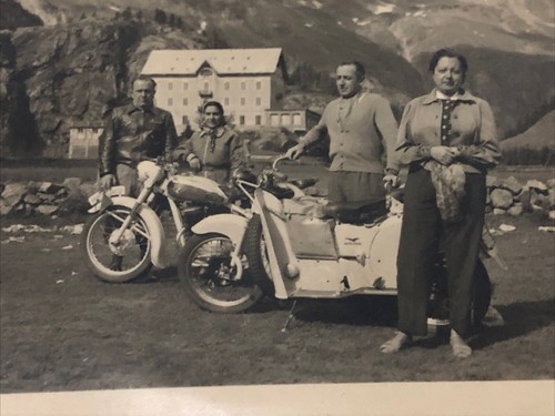 MOTO GUZZI : FOTOGRAFIE CON 2 MOTO ANNI ‘40 - Foto 2 di 4