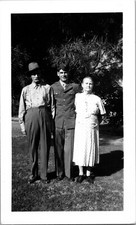 Vtg B W Found Photo WW2 US Army Soldier Man Son Boy Dad Mom Parents Family Home