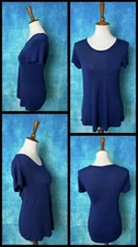 Active Basic Small Women's Scoop Neck T Shirt Blue Pocketed T-Shirt Small