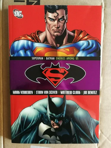 Superman / Batman: Enemies Among Us - DC - Original Language Volume - CNT42