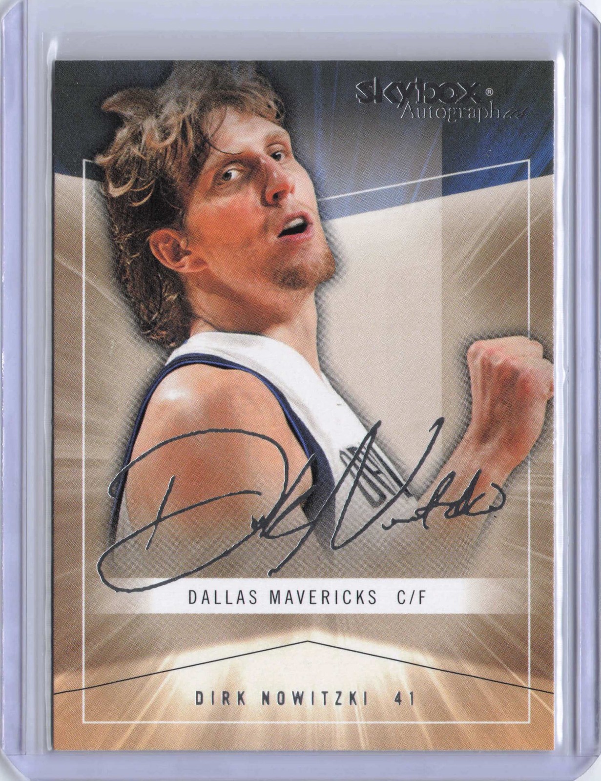 2004-05 SkyBox Autographics #16 Dirk Nowitzki