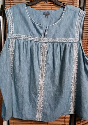 JJill 4X light Jean Embroidered Sun Tank Top
