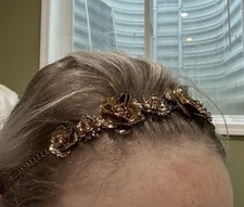 Pretty Gold-toned Metal Rose Elastic Floral Headband