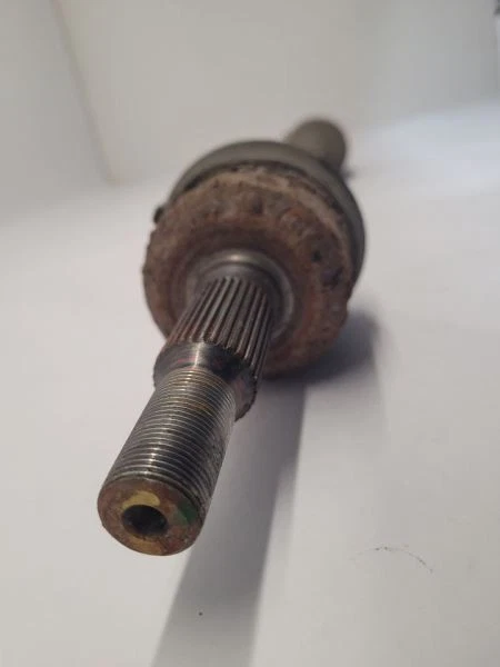 Chevrolet Equinox 2005 2006 conductor eje izquierdo eje delantero tracción delantera  Foto 3 de 4