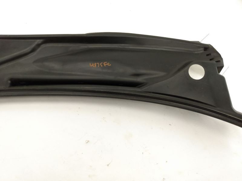2004-11 MERCEDES Slk280 R171 Windshield Wiper Cowl Panel