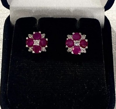 925 Sterling Silber roter Rubin weißer Topas Blume Cluster Ohrstecker