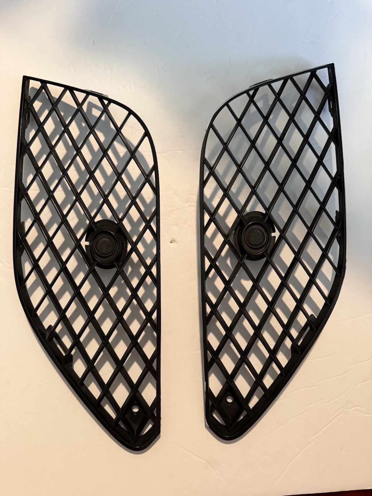 Bentley Continental Front Right Lower Side grilles Pair P/N 3W3807648