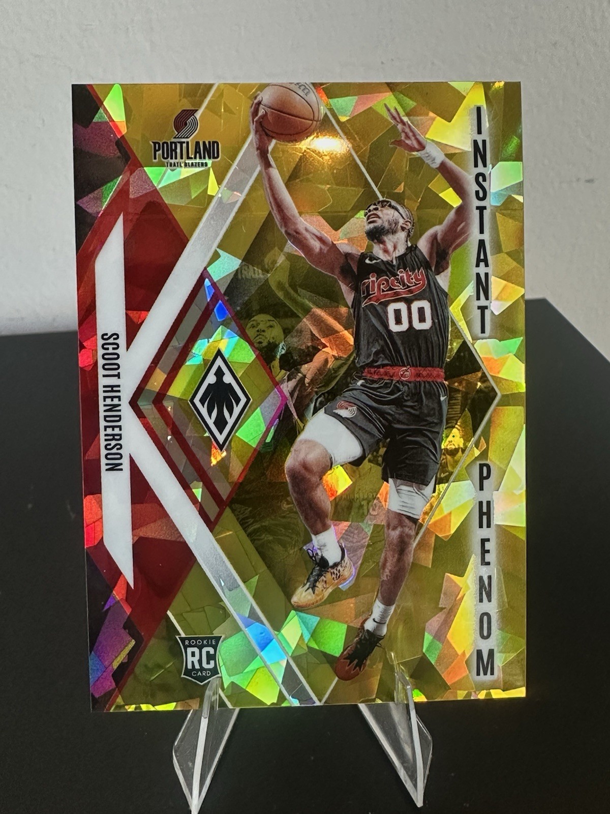 2023-24 Panini Phoenix - Instant Phenom Scoot Henderson #10 Yellow Ice /175 (RC)