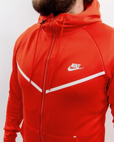 BNWT TN TECH FLEECE RED NIKE AIR MAX 
