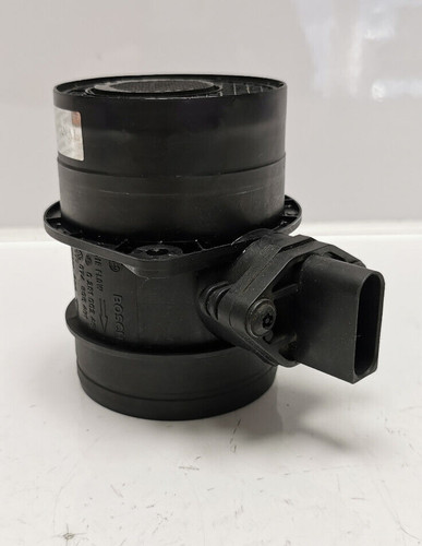 Luftmassenmesser VW Passat Golf IV Bora Touareg AUDI  074906461B 0281002461