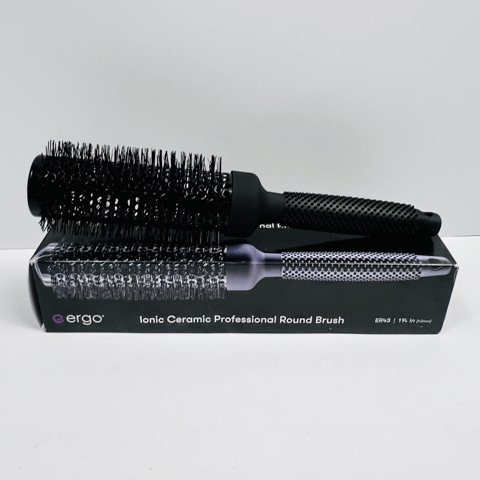 NIB ERGO ER43 Ionic Ceramic Professional Round Brush 