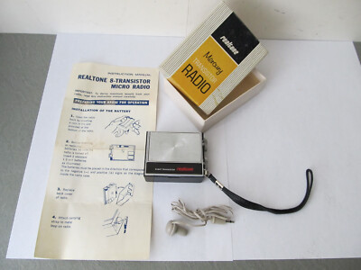 Vintage Realtone 1800 (604 Japan) Eight Transistor Micro Radio