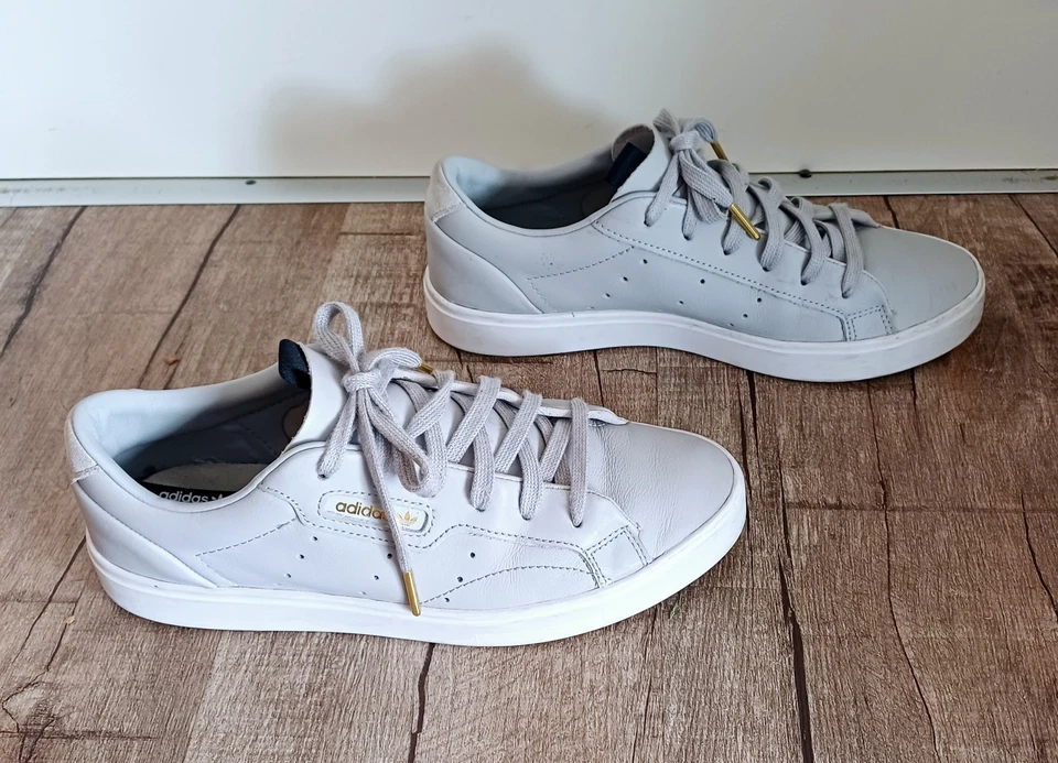 Sneaker Adidas Sleek Grey/Gold, Gr. 6,5/40, G27353, Top Zustand - Bild 2 von 4