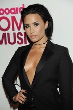 FOTO NR. 12 - DEMI LOVATO - HOCHGLANZ - 15 x 10 CM - NEU