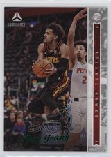 2021-22 Panini Chronicles Luminance Green Trae Young #245 0qr0