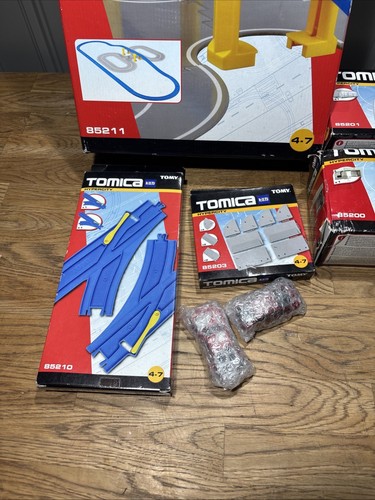 Tomy Tomica Hypercity 85211 / 85210 / 85201/ 85200 & 85203 Boxed With Cars - Picture 3 of 10