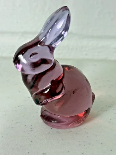 Vtg Fenton Art Glass Dusty Rose Is Rabbit Bunny Figurine