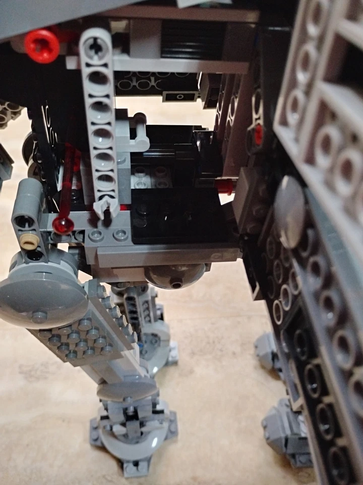 LEGO Star Wars First Order Heavy Assault Walker 75189  - Image 3 of 4