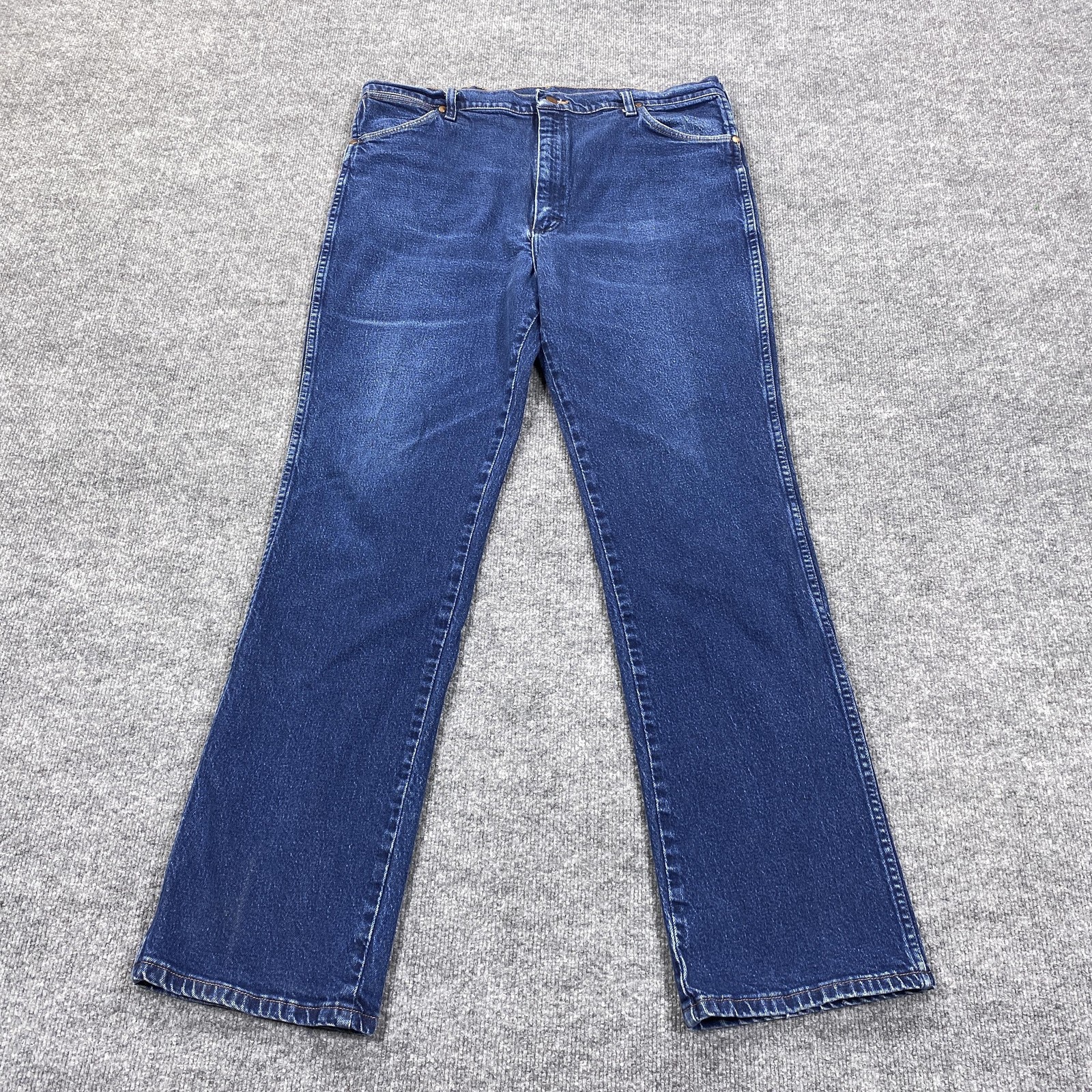 Mens 40x34 Blue Straight Leg Stretch Denim Medium Wash