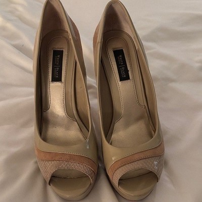 White House/Black Mark Latte/Tan Leather Snake Skin Peep Toe Party Office 8M