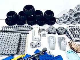 LEGO SET 7066 SPACE ALIEN CONQUEST EARTH DEFENSE HQ - 100% COMPLETE, GENTLY USED