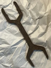 Chicago Specialty Mfg. Co. Malleable Iron 3-In-1 Spud Wrench No. 3001 Vintage 