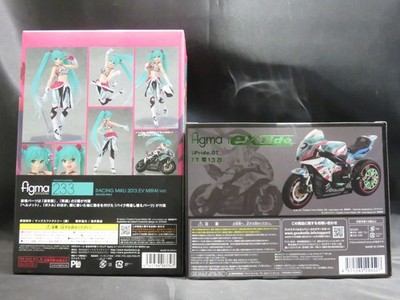 Figma Miku Hatsune Racing Miku 2013 EV MIRAI ver. and ex:ride TT