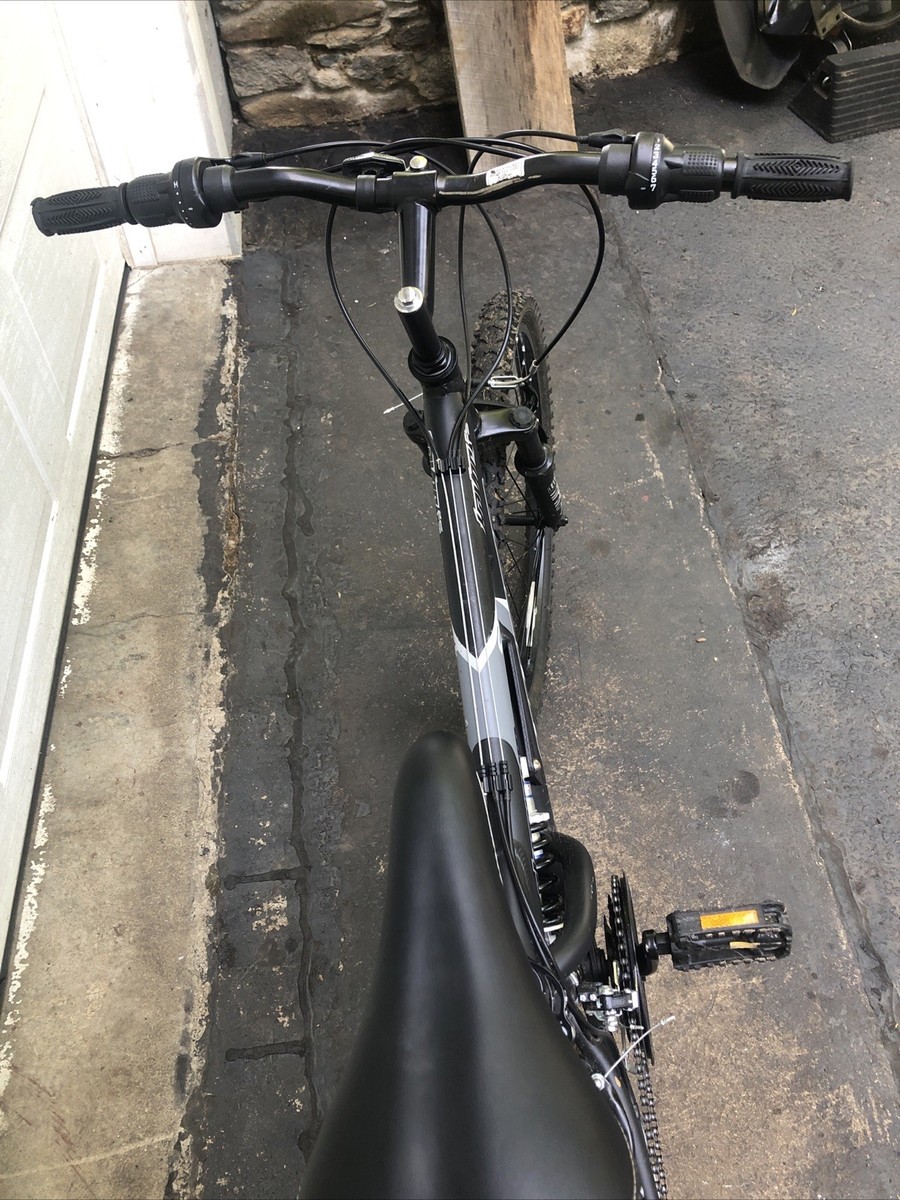 24” Hyper Bicycles Havoc Dual Suspension Mountain Bike. Ages 8-12