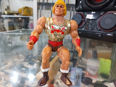 VINTAGE 1985 MATTEL MASTERS OF THE UNIVERSE FLYING FISTS HE-MAN