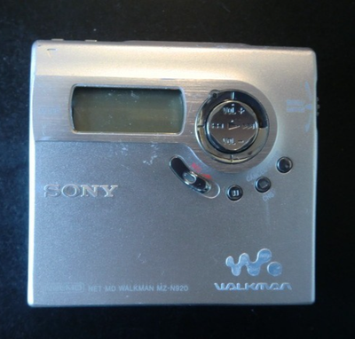 Sony MZ-N920 MD Walkman Portable MiniDisc Recorder Silver Tested