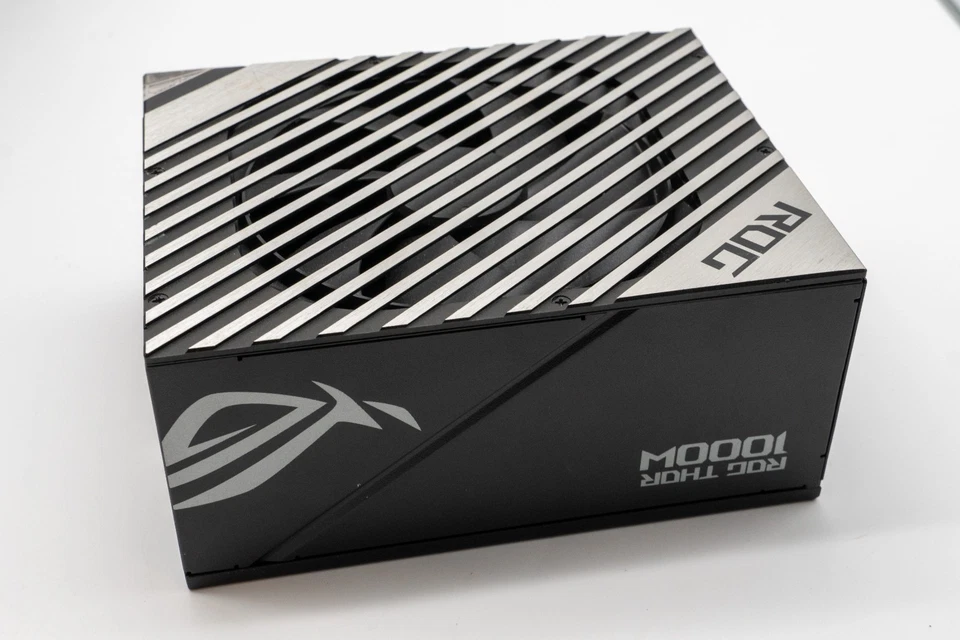ASUS ROG Thor 1200W Platinum II Modular Power Supply - ROG-THOR-1200P2-GAMING - Image 2 of 4